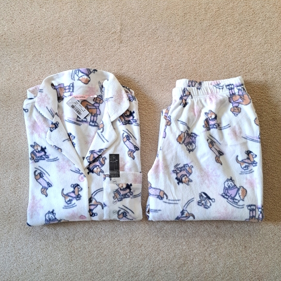 New! La Vie En Rose Pajama Set Fleece 2PC PJ's Women's Size Small Dogs Top Pants - Picture 1 of 10